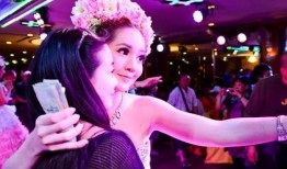 国产人妖在线观看,揭秘网络人妖文化现象